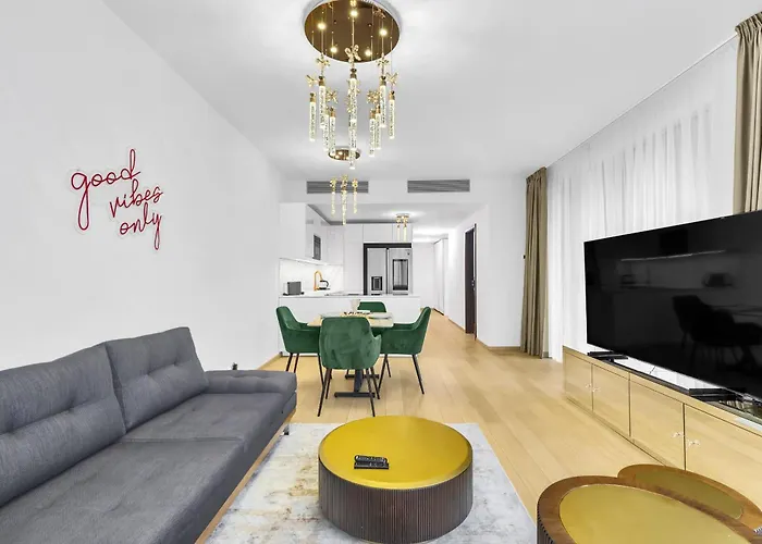 Skypark's Modern Lejlighed *